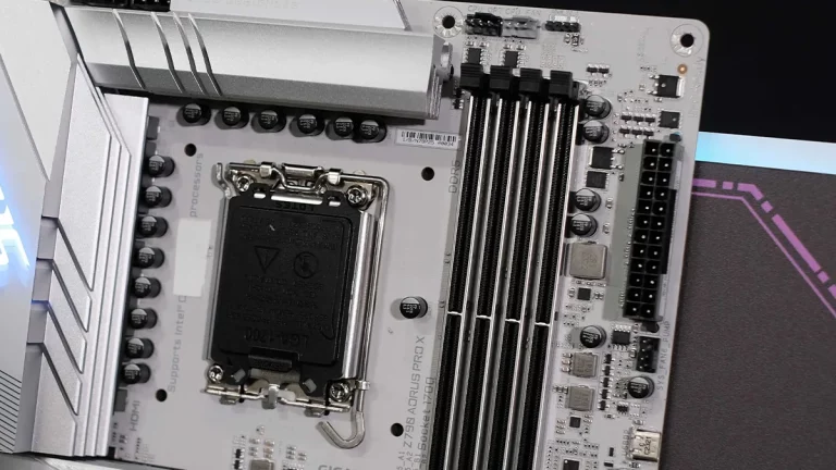 Intel Minta Produsen Motherboard Ubah Suai BIOS Demi Kestabilan